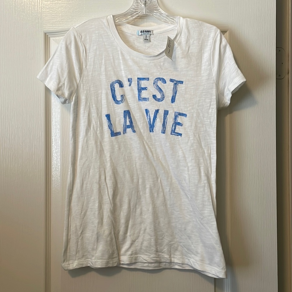 Old Navy graphic tee NWT!